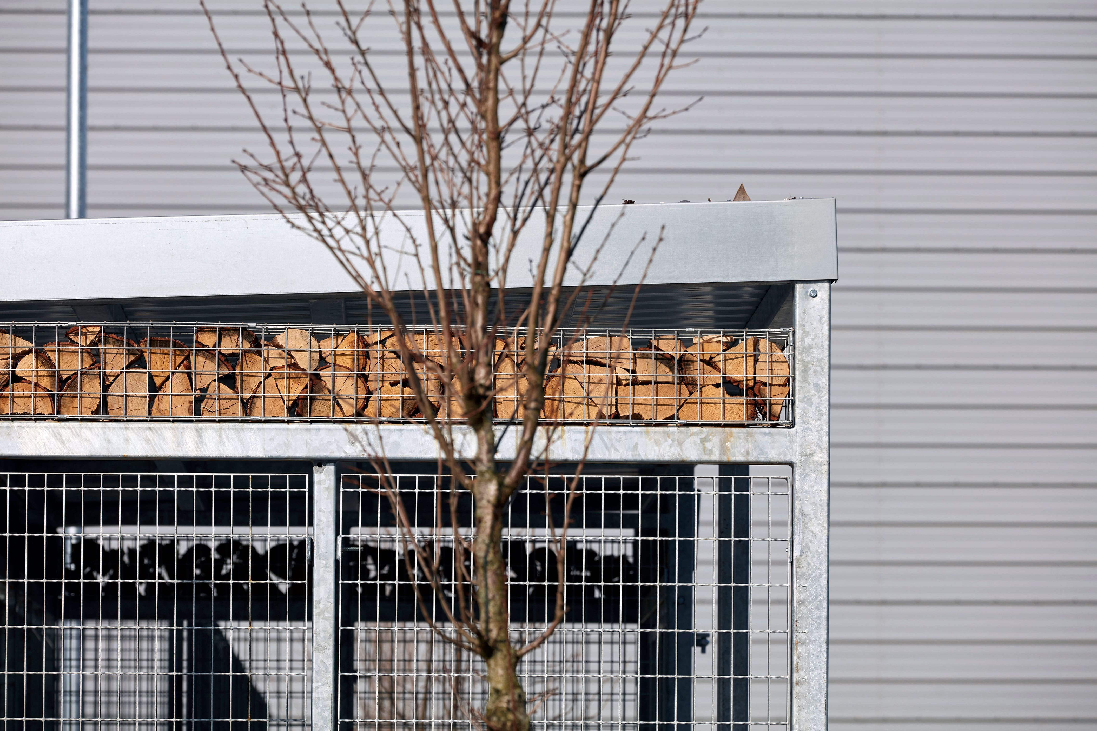 Valor Park Habitat Panel Shelter 2
