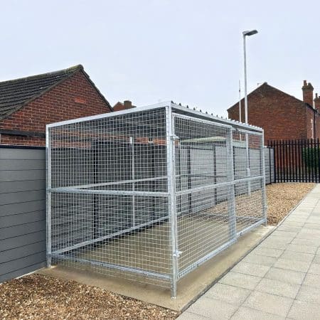 10 Space Cambridge Shelter with Mesh Cladding and Gate
